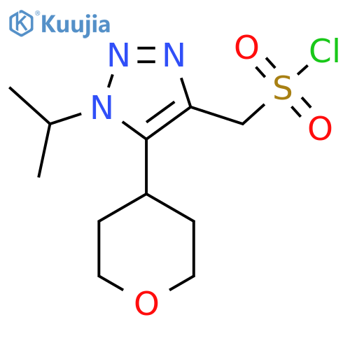 5-(oxan-4-yl)-1-(propan-2-yl)-1H-1,2,3-triazol-4-ylmethanesulfonyl chloride structure